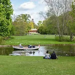 Sanders City - Pleasant Four-Bedroom Apartment In The Lovely Capital